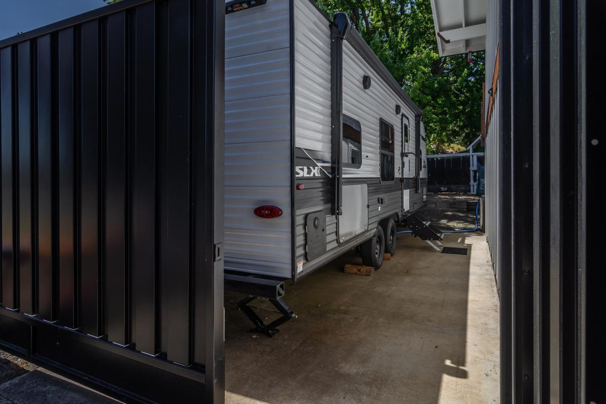 Chic Rv Retreat, Stunning Yard In Roseburg Hotel Exterior foto