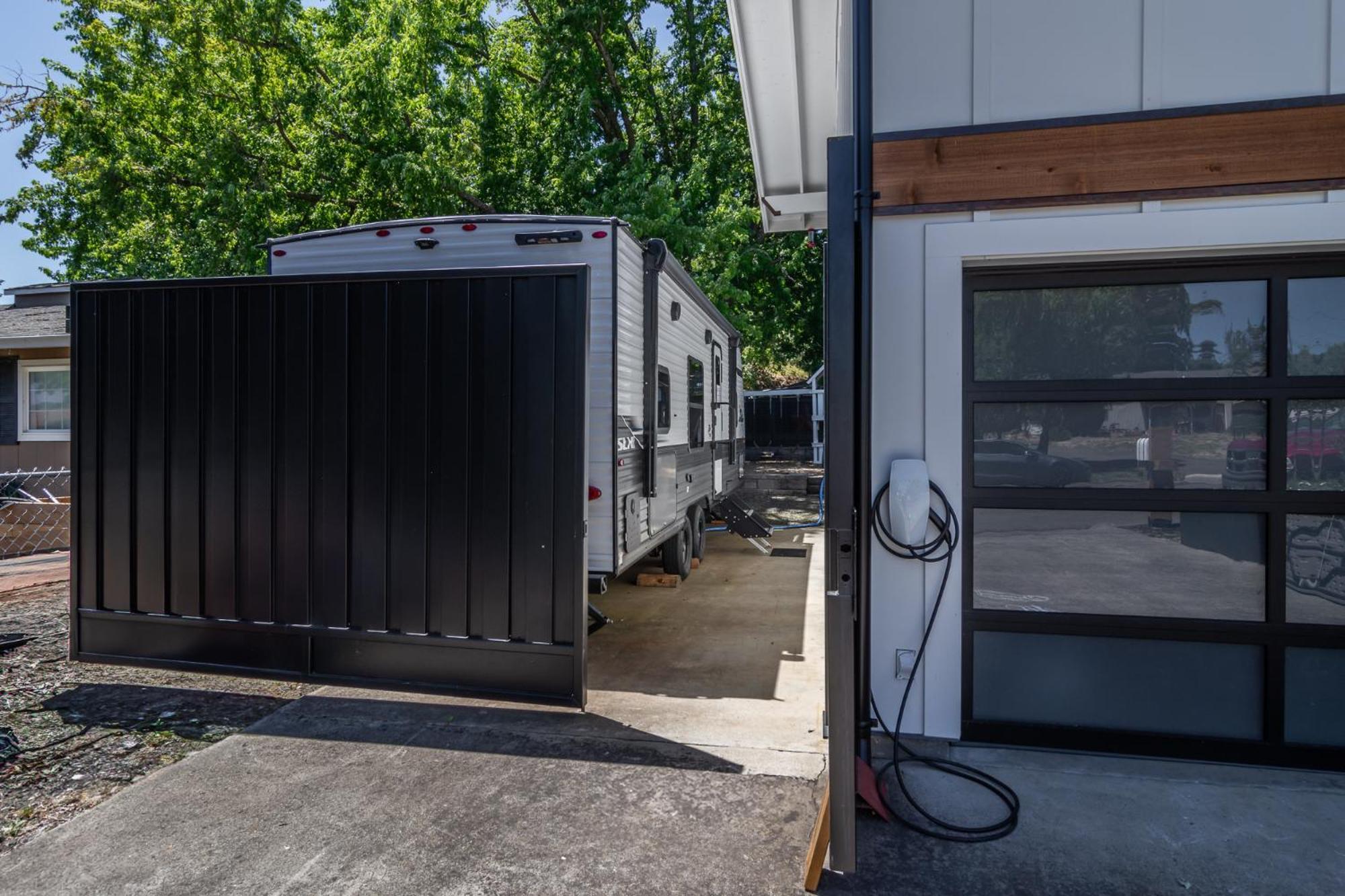 Chic Rv Retreat, Stunning Yard In Roseburg Hotel Exterior foto